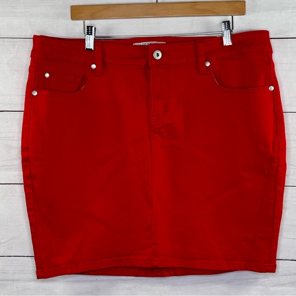 NWT Torrid Red Denim Pencil Skirt Size 18 - Picture 4 of 11